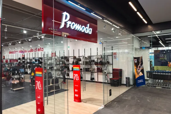 Moda en AltOlivo, plaza comercial en Álvaro Obregón